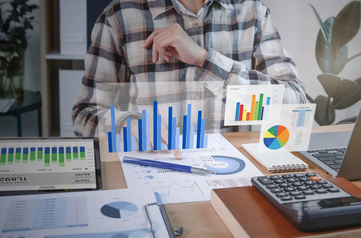 Je ferai des projections financières, des modèles, des prévisions, des états financiers
